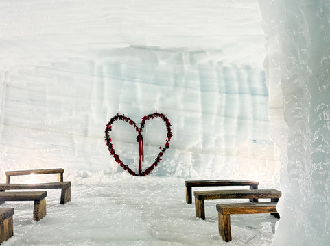 走入冰川之旅-雷克雅未克必去景点