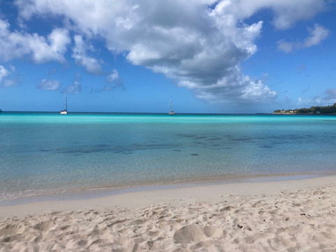 Rainbow Bay Beach-伊柳塞拉必去景点