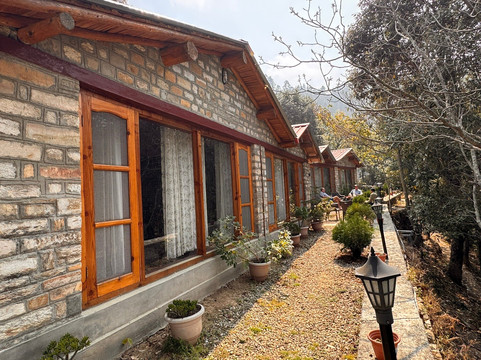 伊特南房产酒店主图