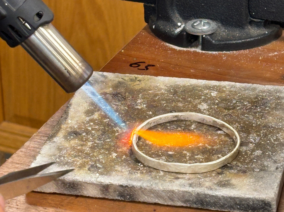 Juliette McElligott Jewellery School-Colyton必去景点