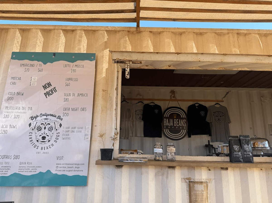 Cerritos Beach Dogs Café