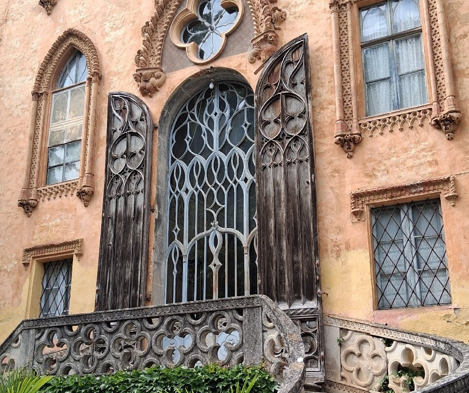 Castello del Roccolo-Busca必去景点