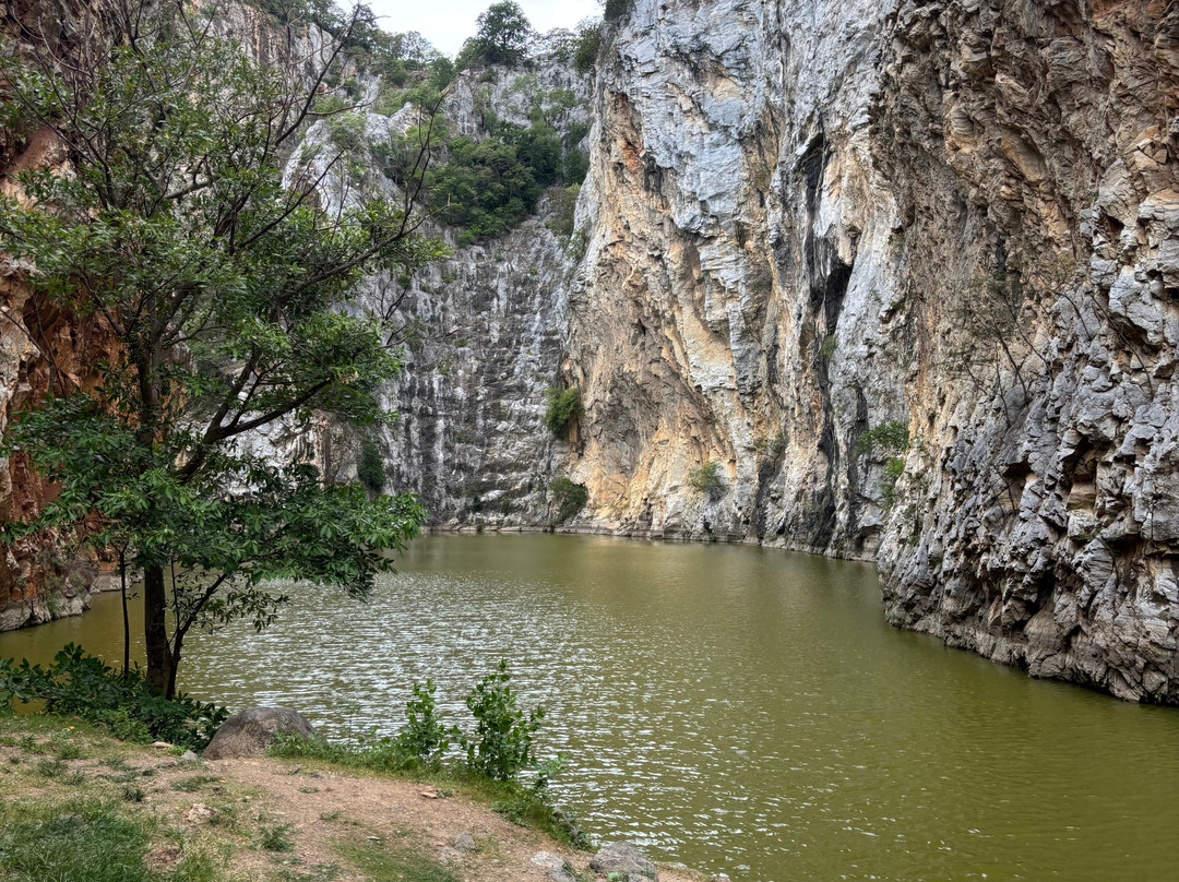 Khao Ngu Stone Park-叻丕必去景点