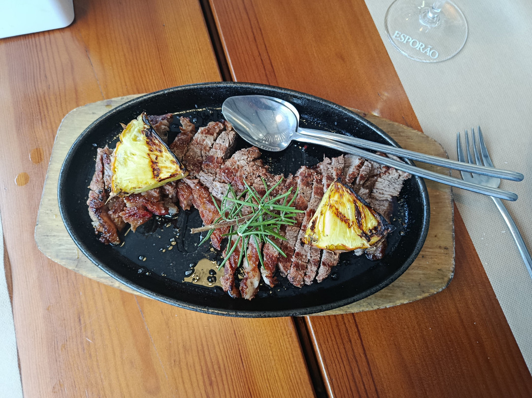 Salitra Restaurant