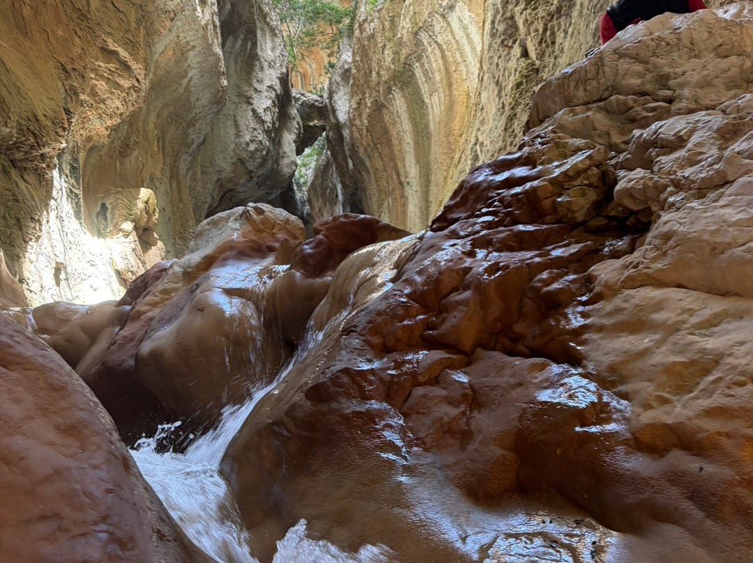Ossau de l'eau canyoning-Laruns必去景点