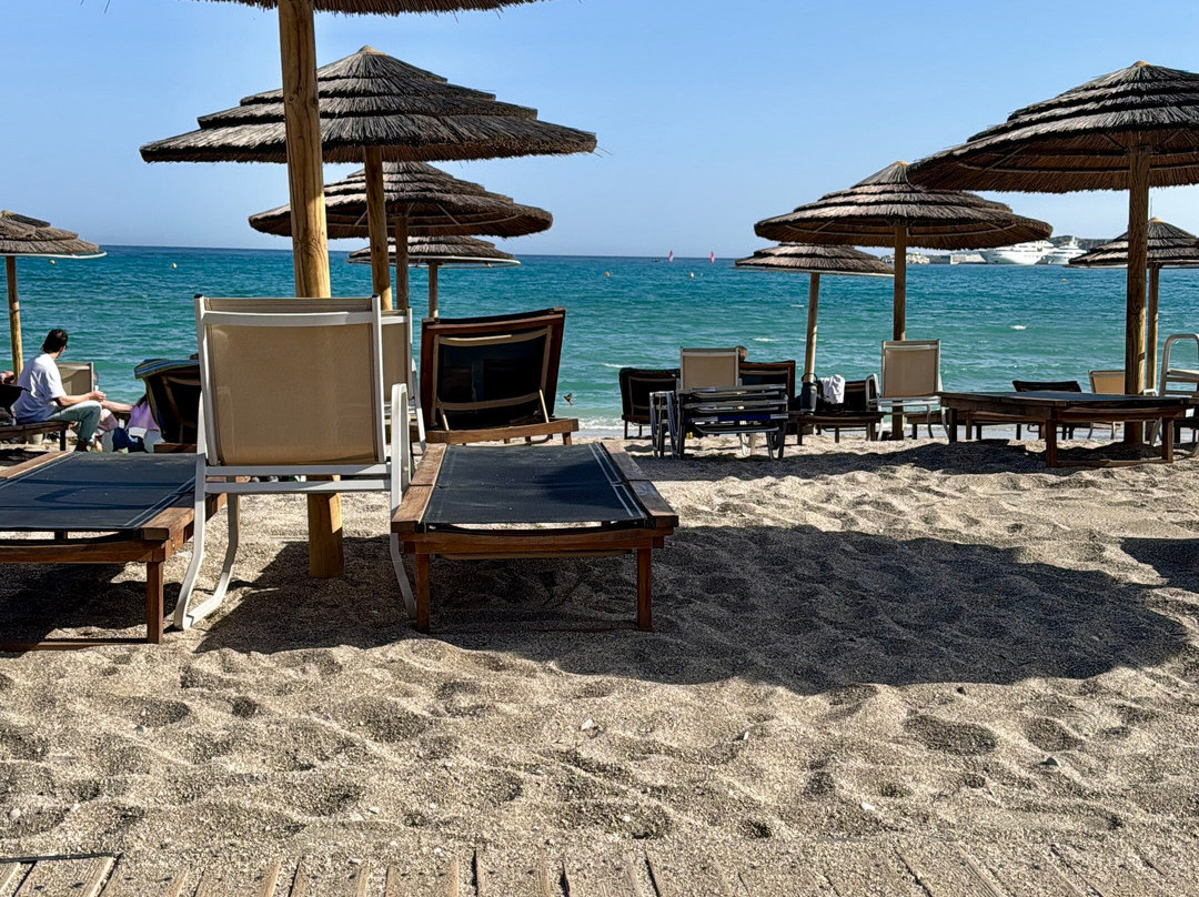 Vouliagmeni Beach-沃立歌美尼必去景点