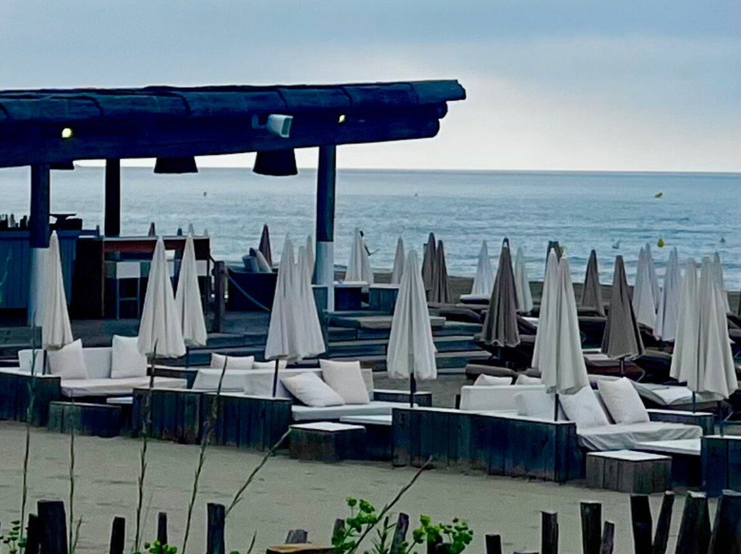 海滩宫酒店主图