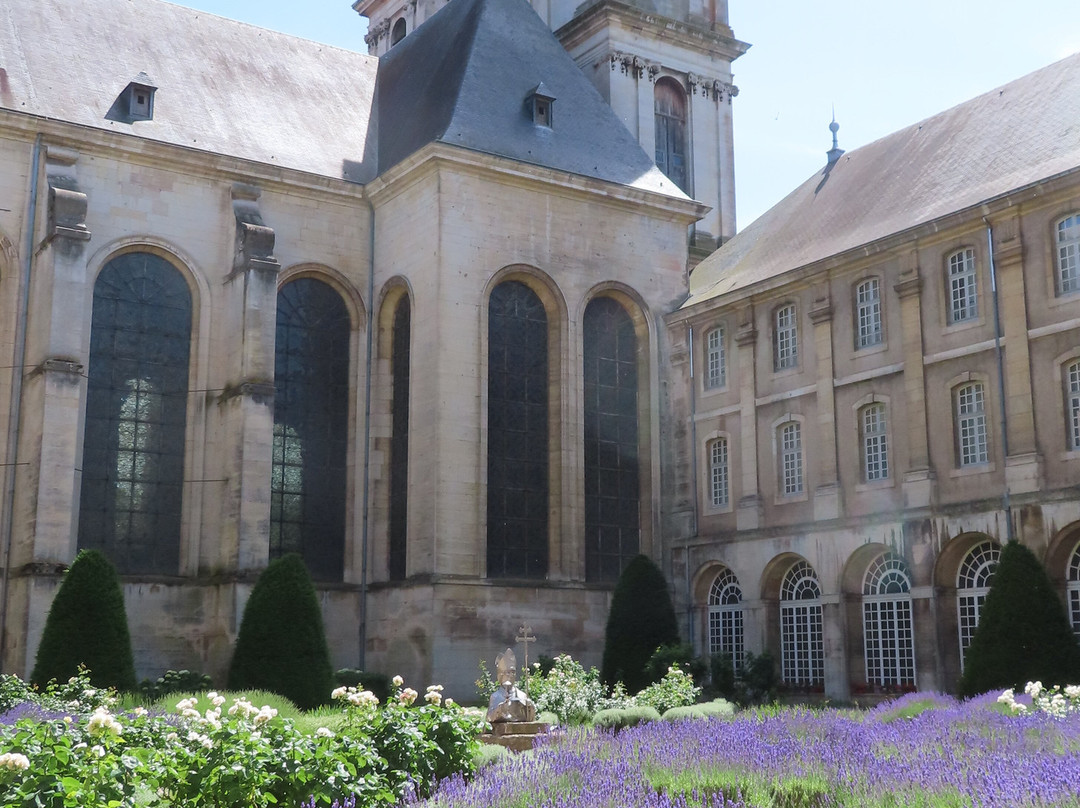 Abbaye des Prémontrés-蓬塔穆松必去景点