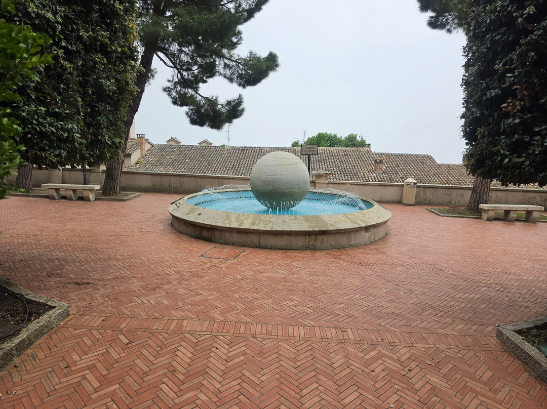 Fontana al Giardino dei Liburni-圣马力诺城必去景点