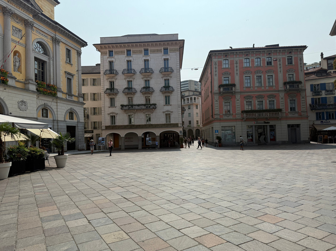 Piazza della Riforma-卢加诺必去景点