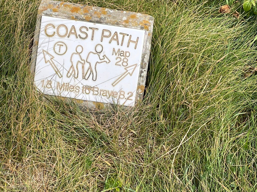 Alderney Coastal Path-Alderney必去景点