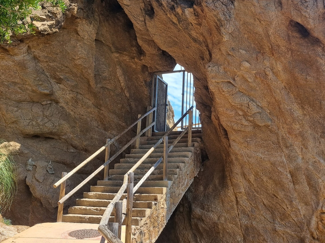 Cala de Sant Francesc-布拉内斯必去景点