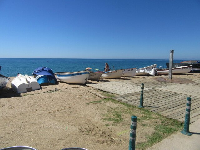 Pinada Beach-Pineda de Mar必去景点