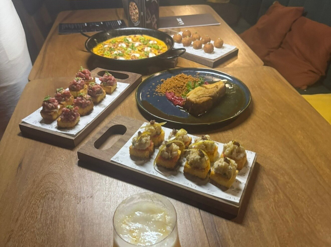 Zuvi Bar e Restaurante