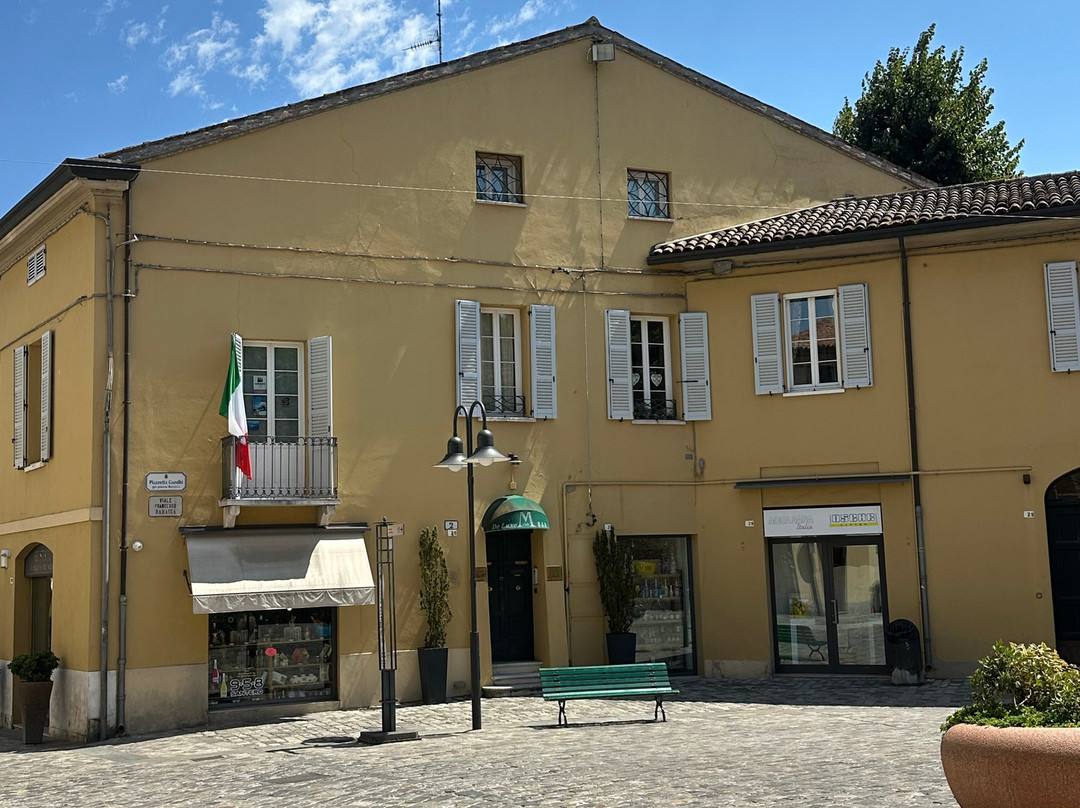 M俱乐部德卢克斯住宿加早餐酒店主图