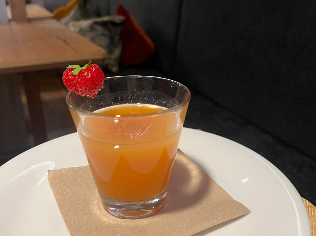 全景洛奇酒店主图