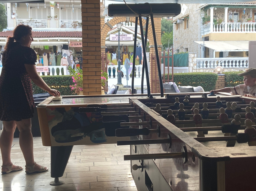 Stavros Cocktail Pub-Moraitika必去景点
