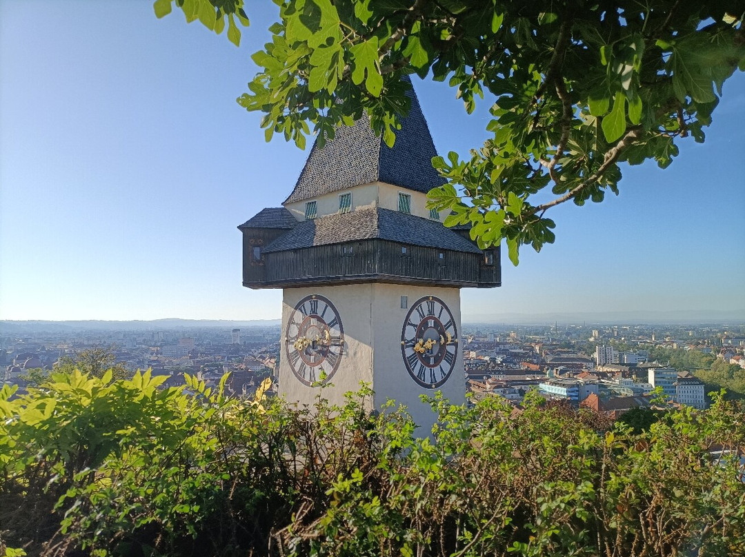 Uhrturm-格拉茨城必去景点
