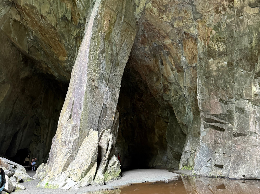 Cathedral Quarry (Cathedral Cave)-Little Langdale必去景点