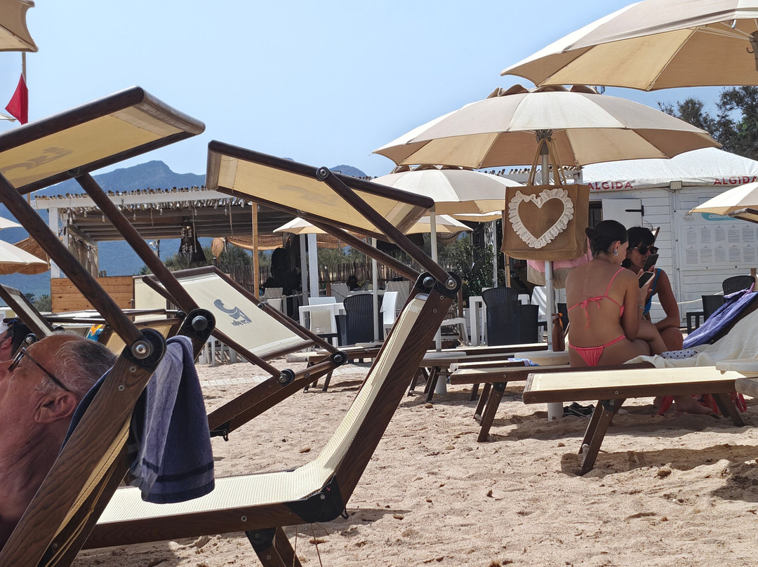 Makai beach club