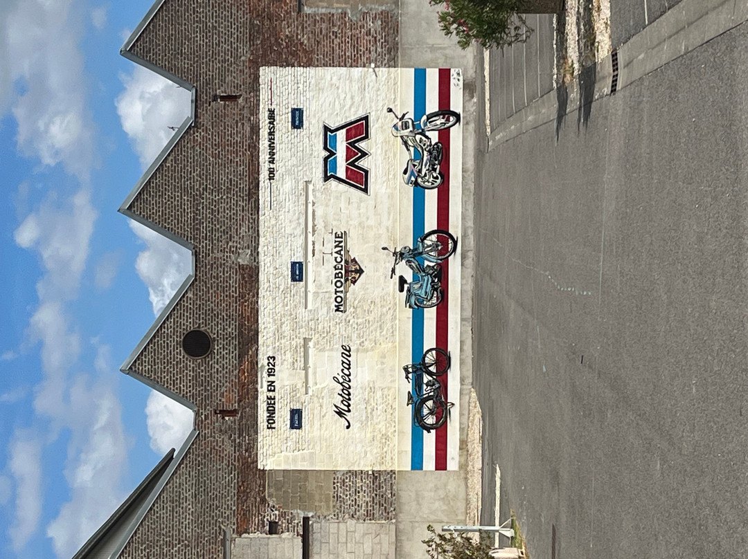 Village des Metiers D'antan & Musee Motobecane-Saint-Quentin City必去景点