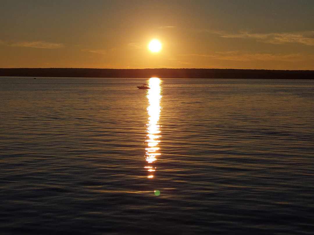 Dylan Lock Sunset Cruise & Concert-Penetanguishene必去景点