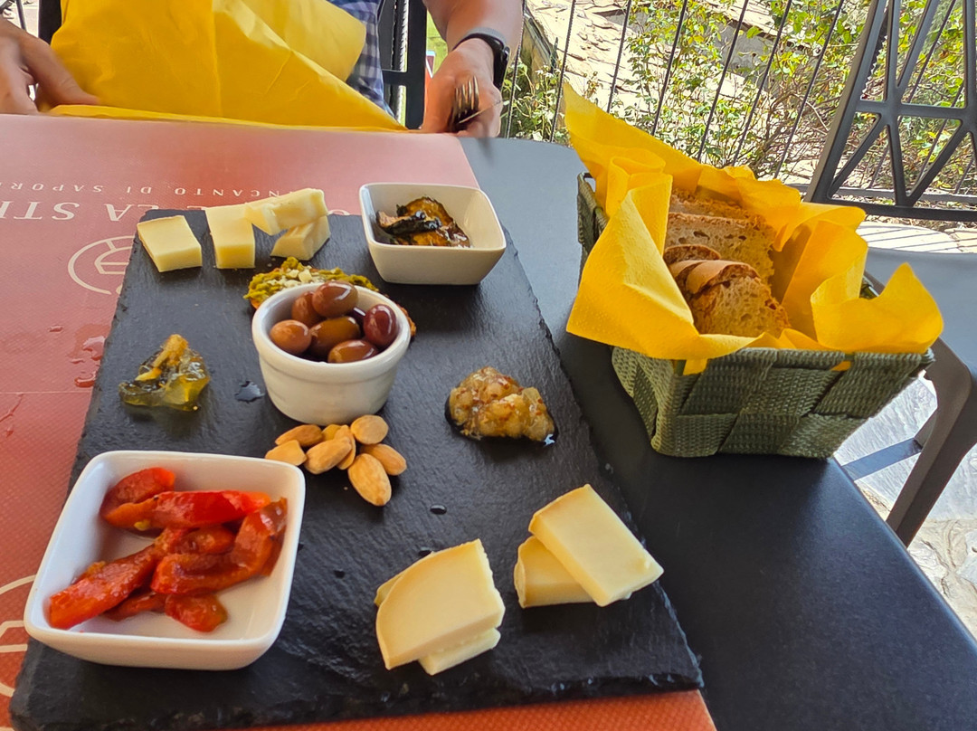 L'Oste e la Strega