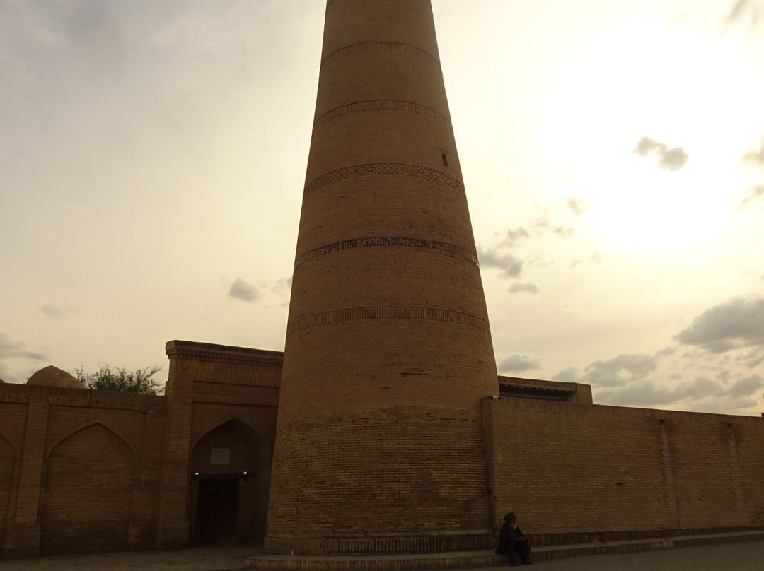 Bikajan Bika Madrasah-希瓦必去景点