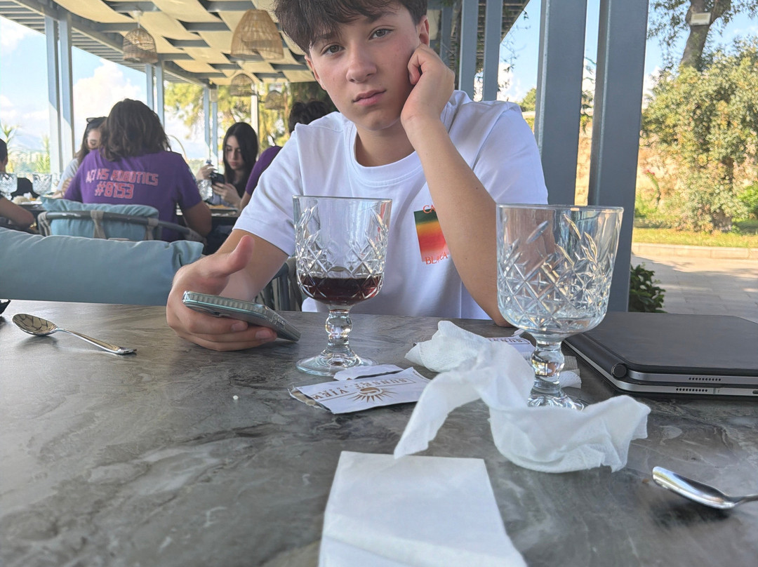 Sunset View Restaurant & Bar