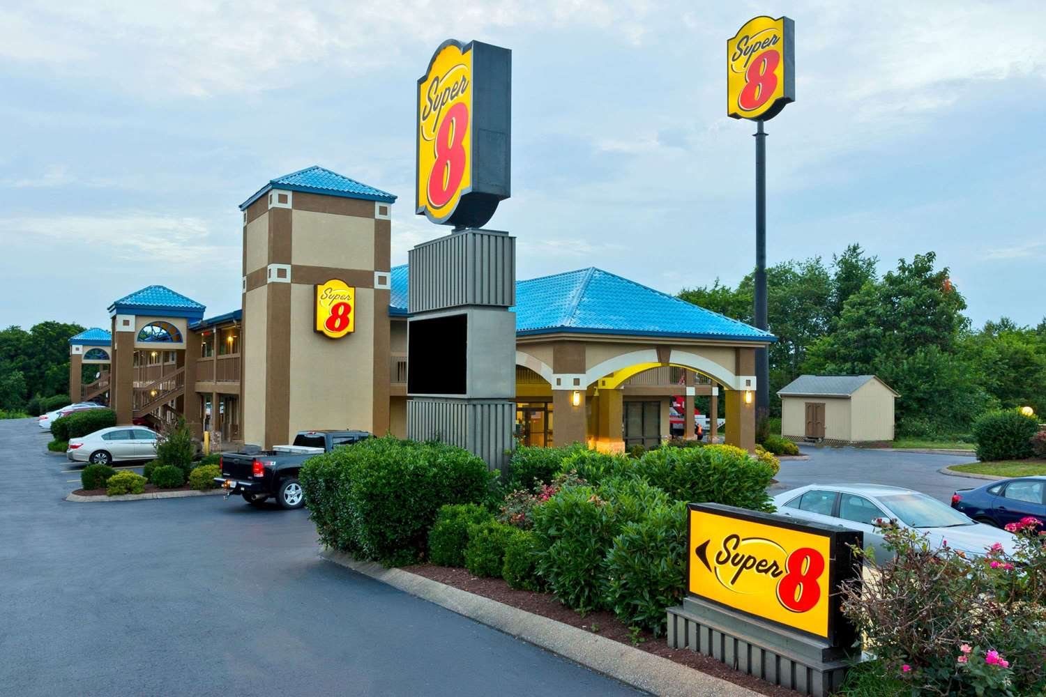 Super 8 by Wyndham Franklin Hwy 31-官方