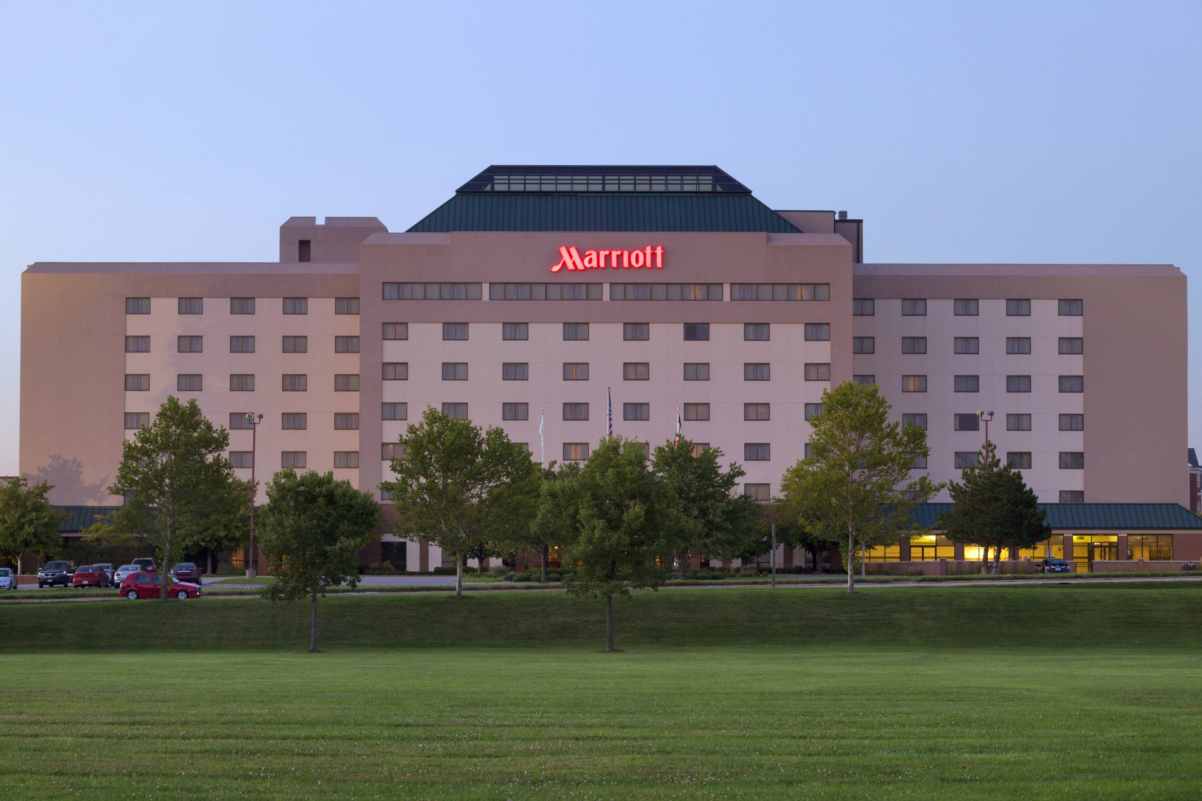 Radisson Hotel Cedar Rapids-官方