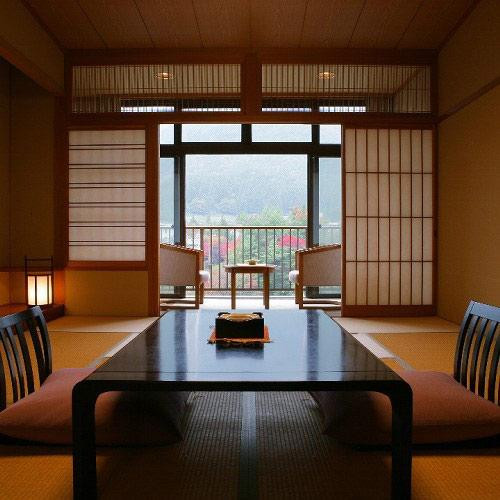 纳娜亚旅馆