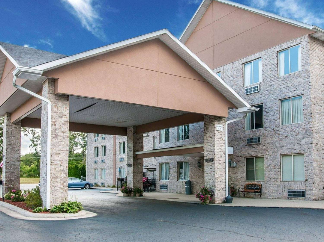 Comfort Inn Whitehall Near Michigan's Adventure主图