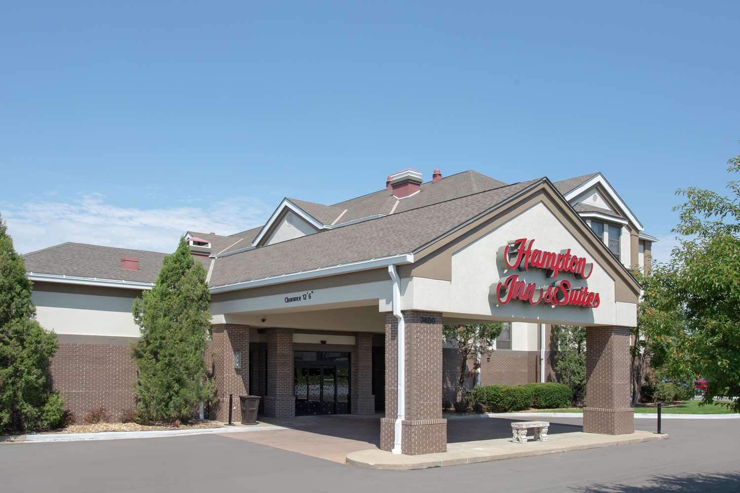 Hampton Inn & Suites Kansas City-Merriam-官方