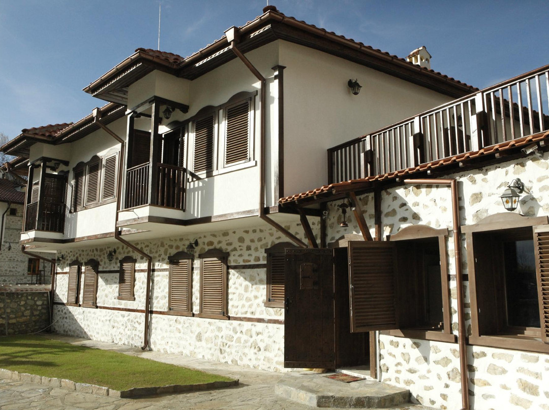 Hotel Dinchova Kushta