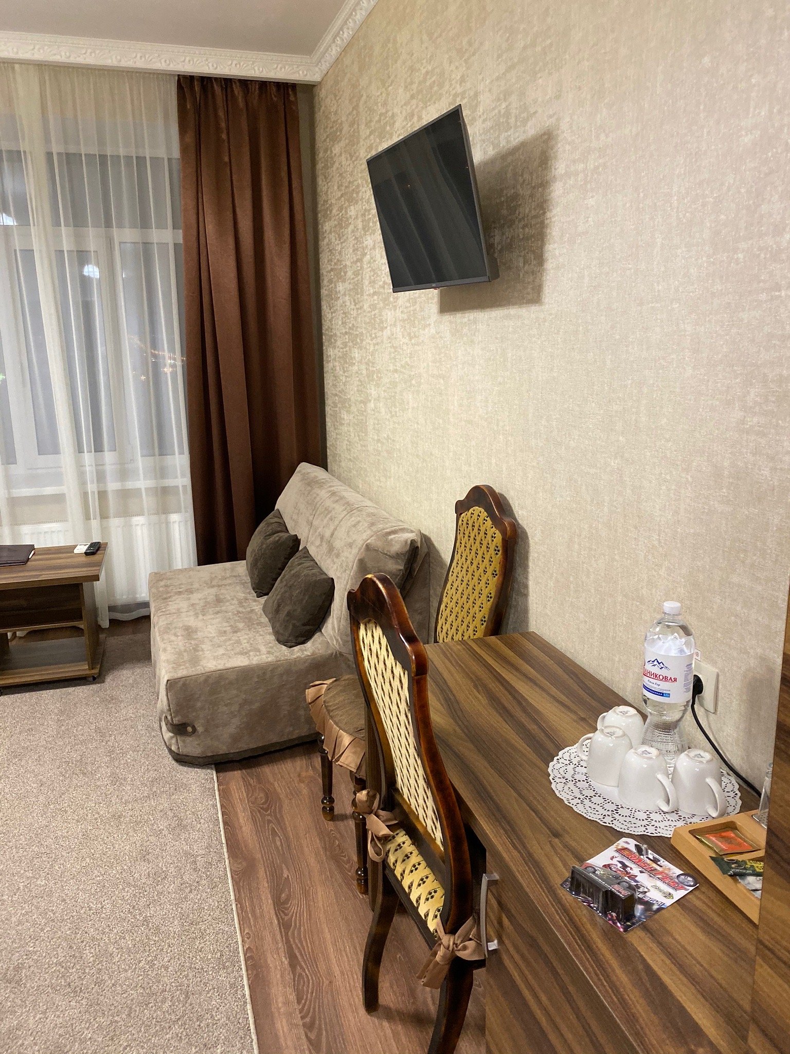 Hotel Petrovskiy-官方