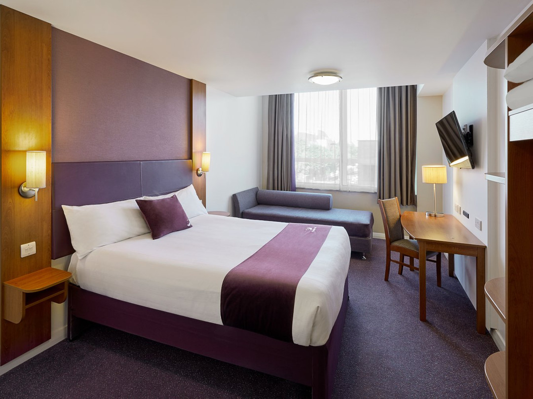 Premier Inn Glasgow East Kilbride Central Hotel主图
