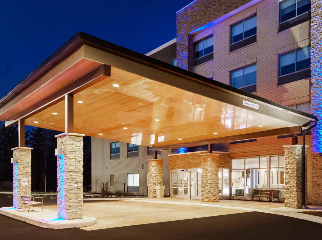 Morton Grove酒店住宿-Holiday Inn Express & Suites Chicago North Shore - Niles By IHG