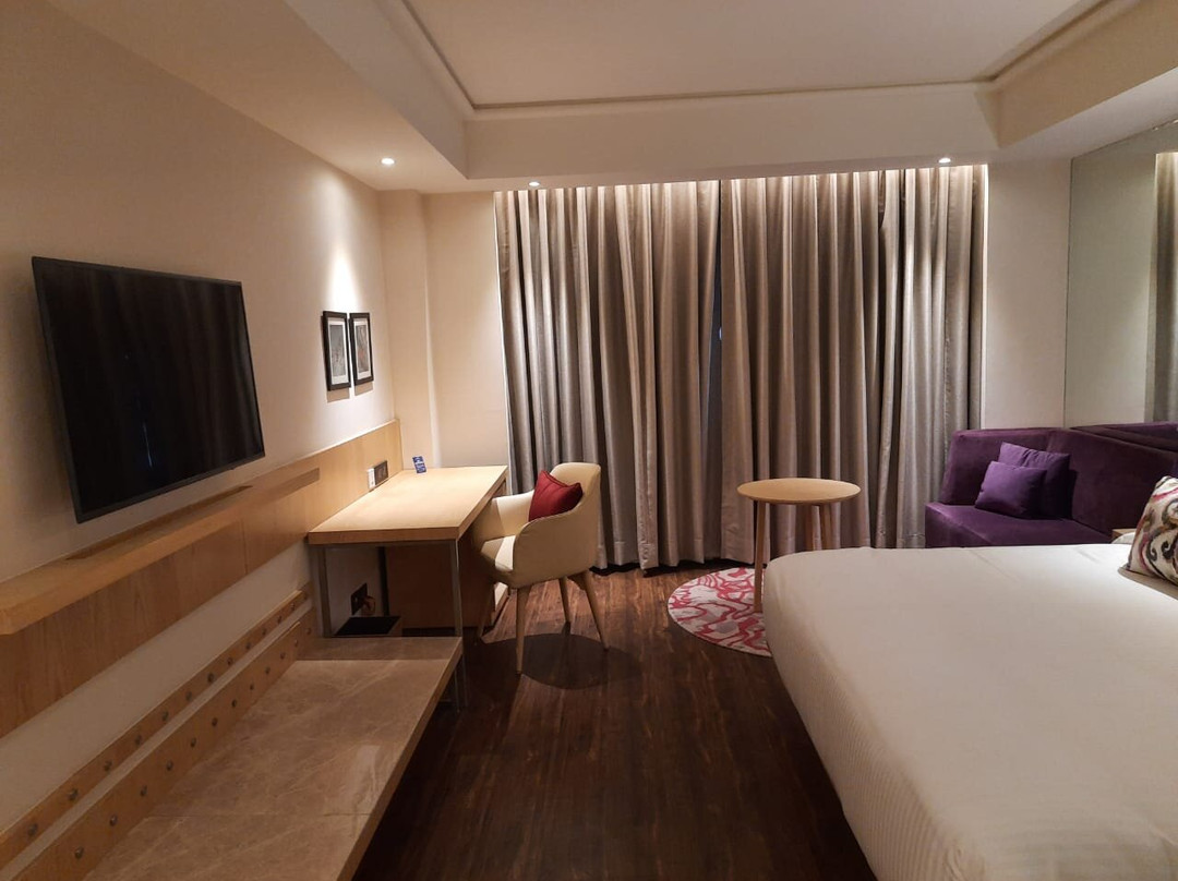 The Gaurs Sarovar Premiere主图