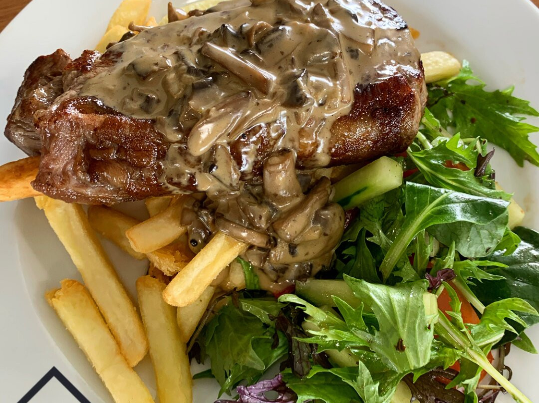 The Clubhouse Sports Bar