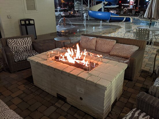 The Lodge at Five Oaks主图