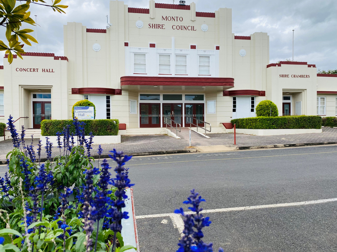 Monto Shire Hall
