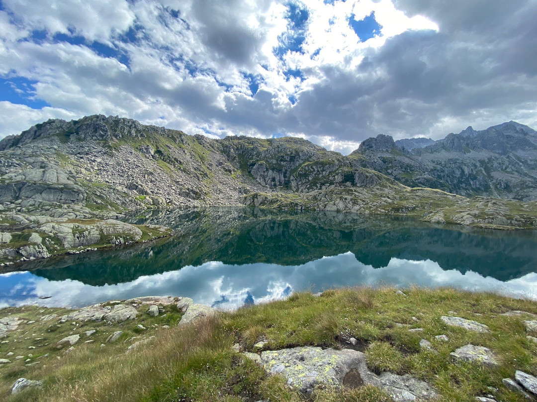 Lago Nero景点图片