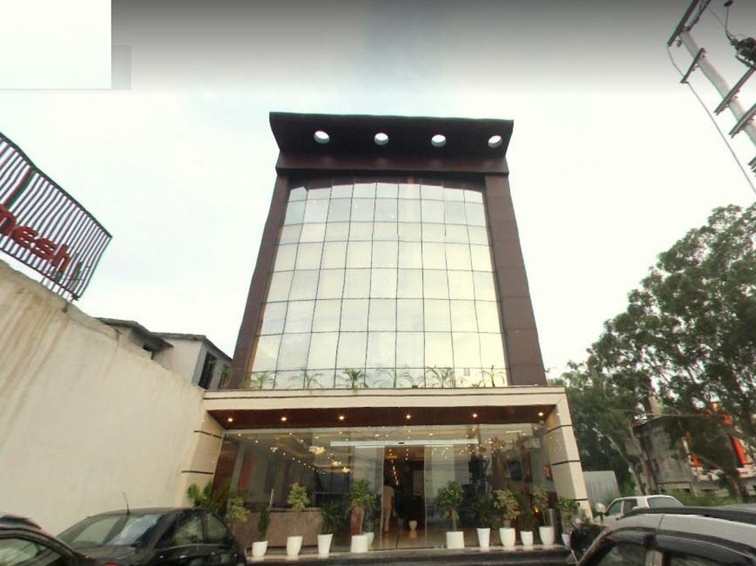 格德拉酒店住宿-The Royal Bhumesh