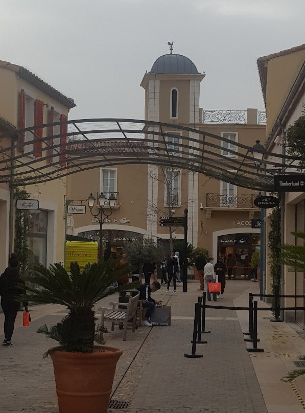 Mcarthurglen Provence - Village de Marques景点图片
