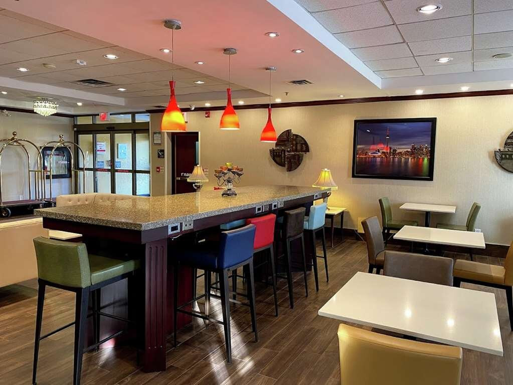 Hampton Inn by Hilton Toronto-Mississauga West主图