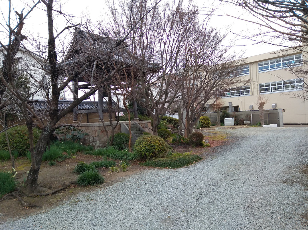 Gosho Temple-宝冢市必去景点