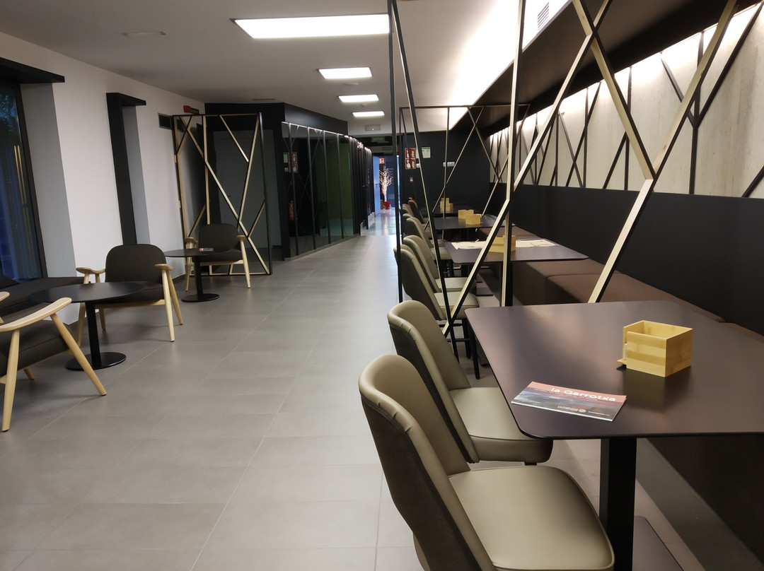 奥洛特酒店主图