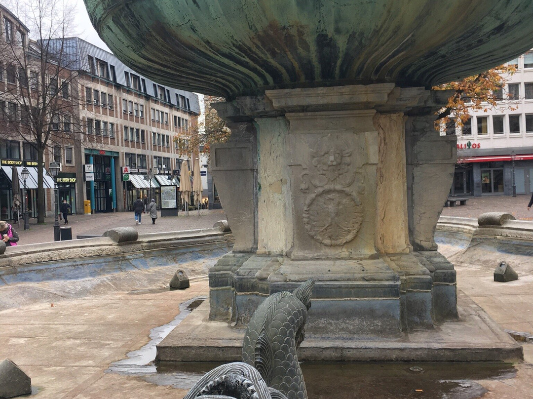 Karlsbrunnen-亚琛必去景点
