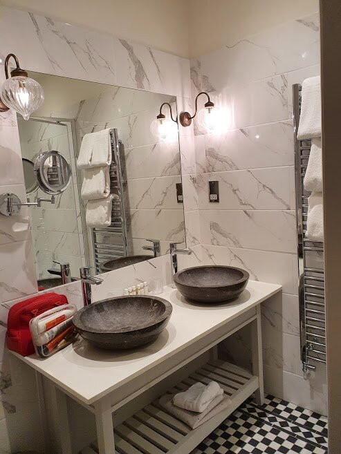 Careys Manor Hotel & SenSpa主图